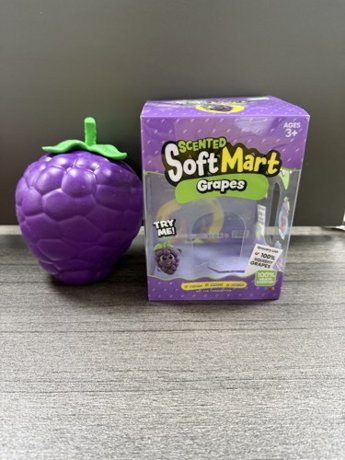 Grape Flour-Filled Squishy