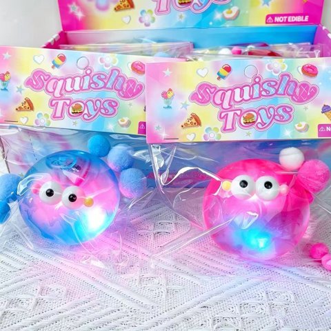 Light Bulb Pom-Pom Squishy